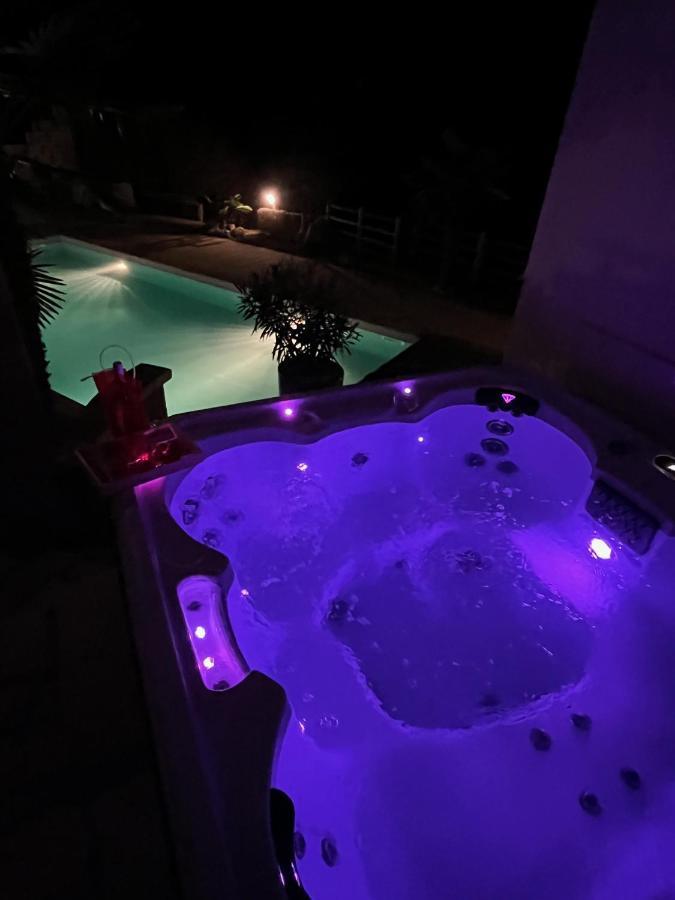 Chambre Au Calme Avec Spa Privatif Gratuit Sud Aveyron Les Palmiers Des Causses Saint-Rome-de-Tarn Eksteriør billede